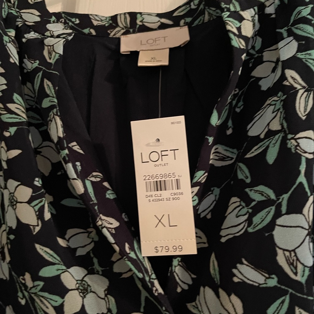Women’s blue floral summer dress. Sleeveless.